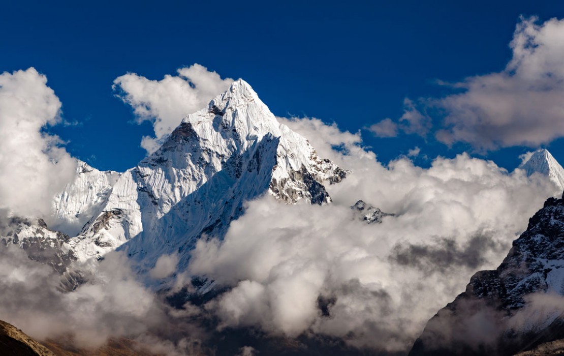 mountain-flight-from-lukla